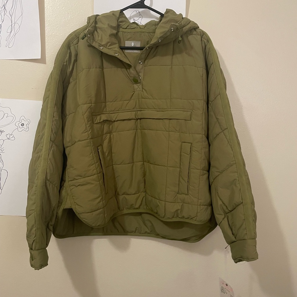 NWT Free Peoplle Pippa Packable Pullover Puffer.